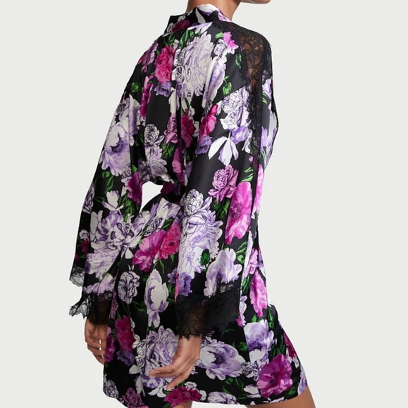 Victorias secret Robe - Picture 2 of 4